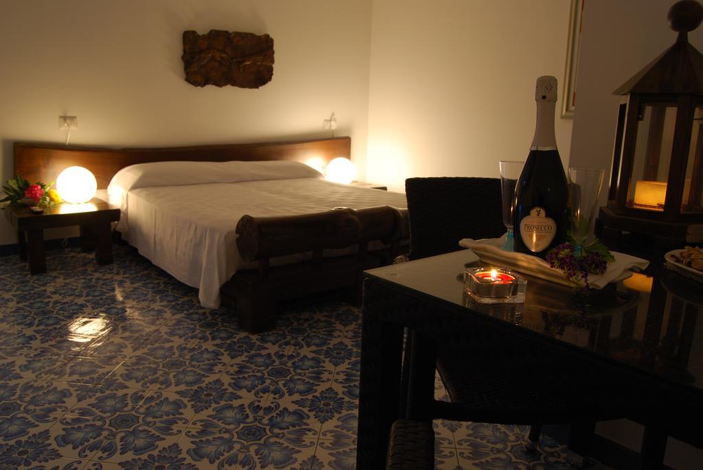 B&B Il Resort Dell'Artista Venetico Pokój zdjęcie